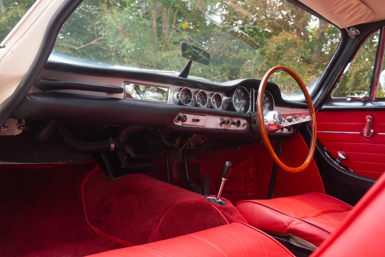 1966 Volvo P1800S