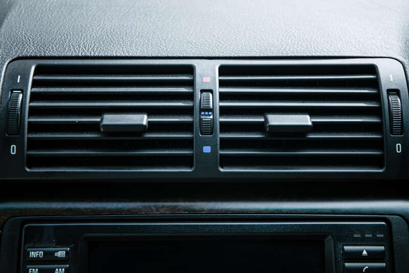 2004 BMW 3-SERIES COUP&Eacute;