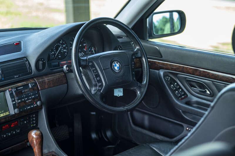 2000 BMW 7-SERIES
