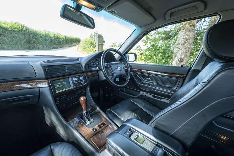 2000 BMW 7-SERIES