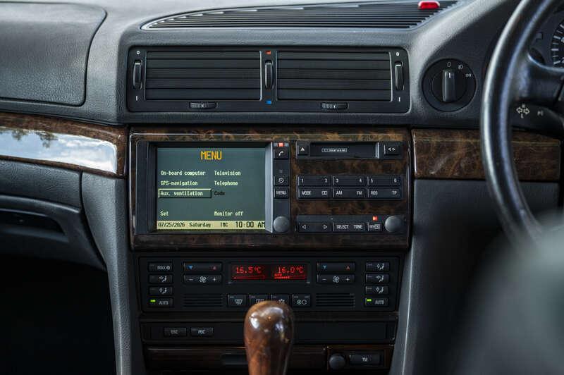 2000 BMW 7-SERIES
