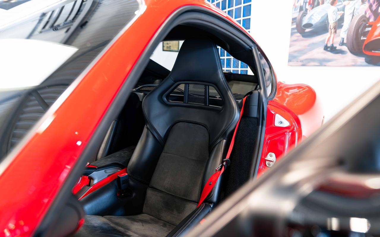 2011 Porsche Cayman R