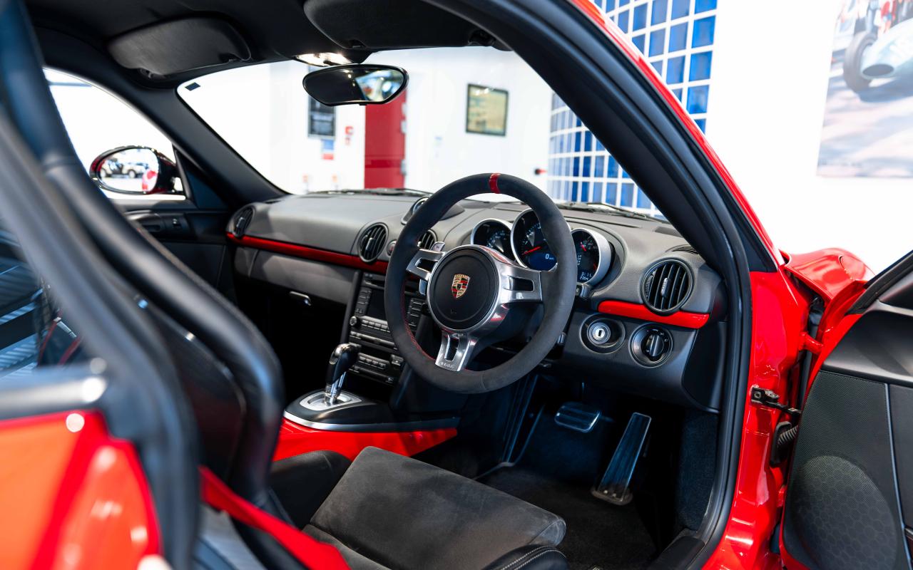 2011 Porsche Cayman R