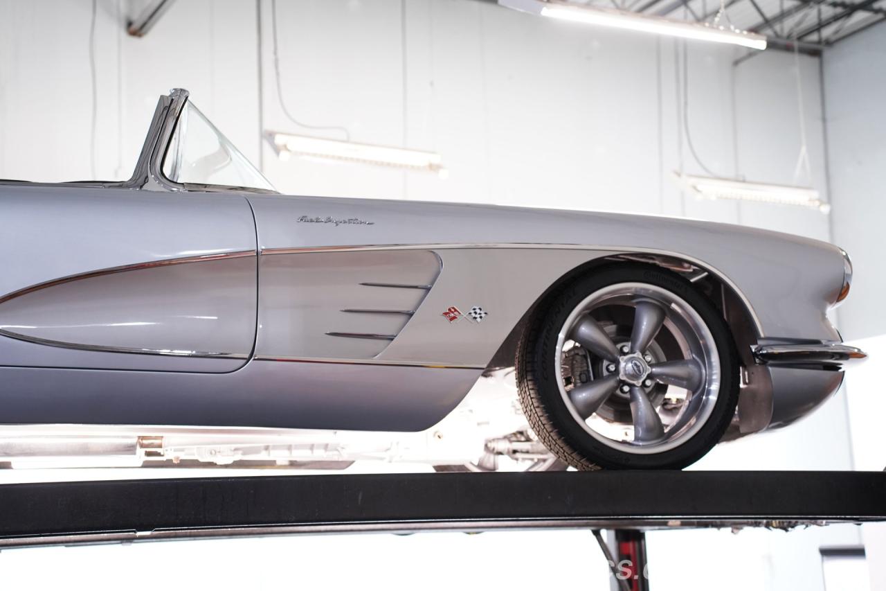 1958 Chevrolet Corvette Replica LS1 Restomod