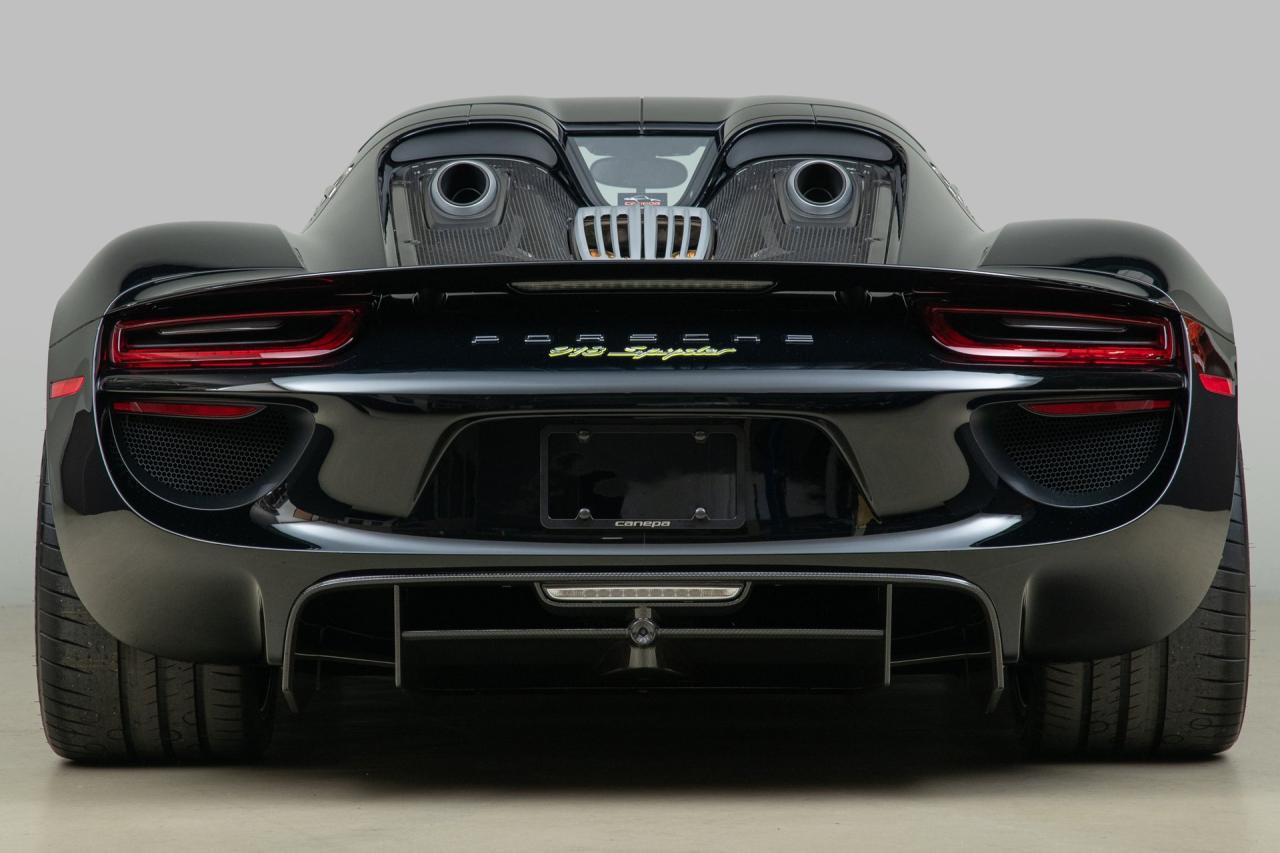 2015 Porsche 918 Spyder
