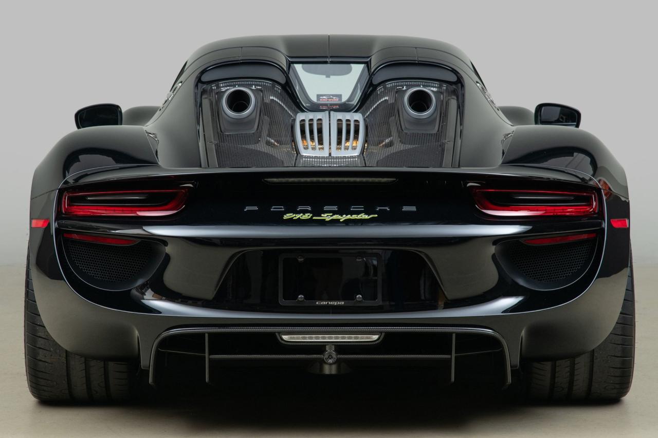 2015 Porsche 918 Spyder