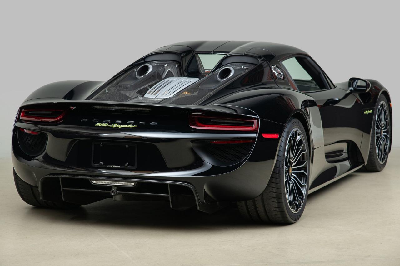 2015 Porsche 918 Spyder
