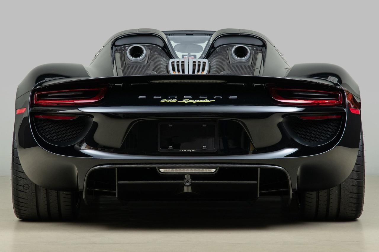 2015 Porsche 918 Spyder