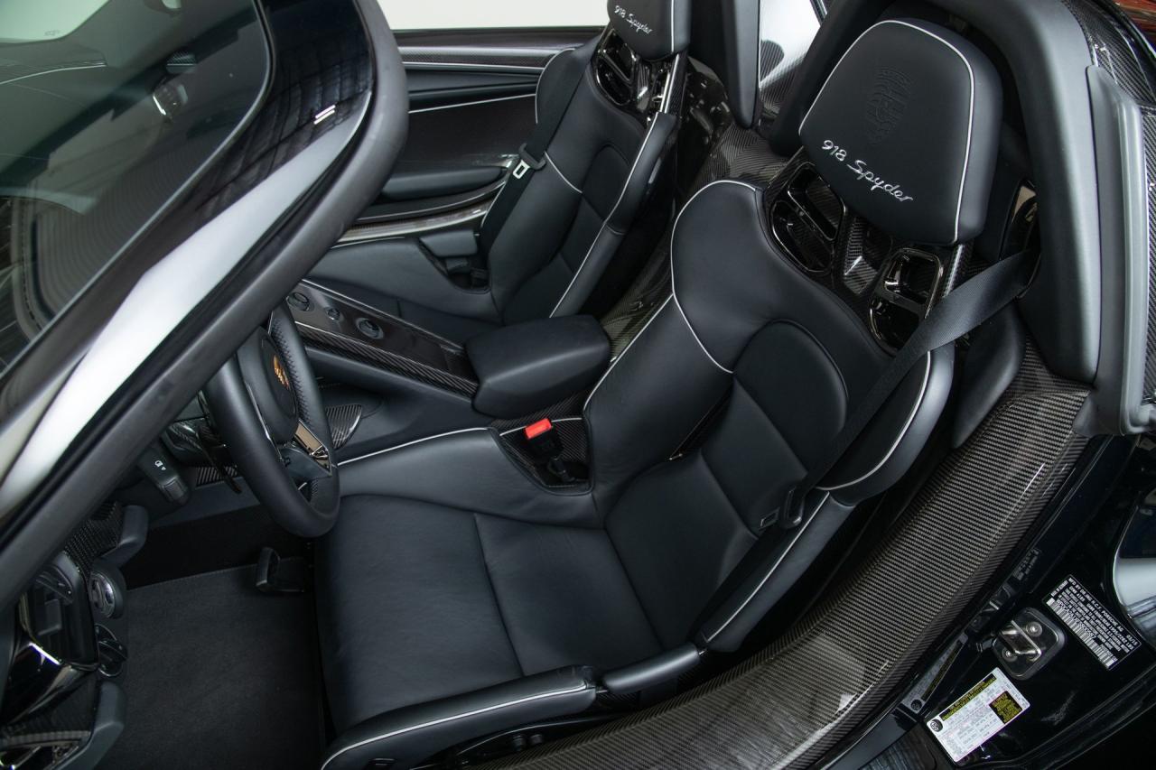 2015 Porsche 918 Spyder