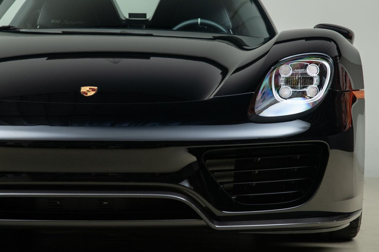 2015 Porsche 918 Spyder