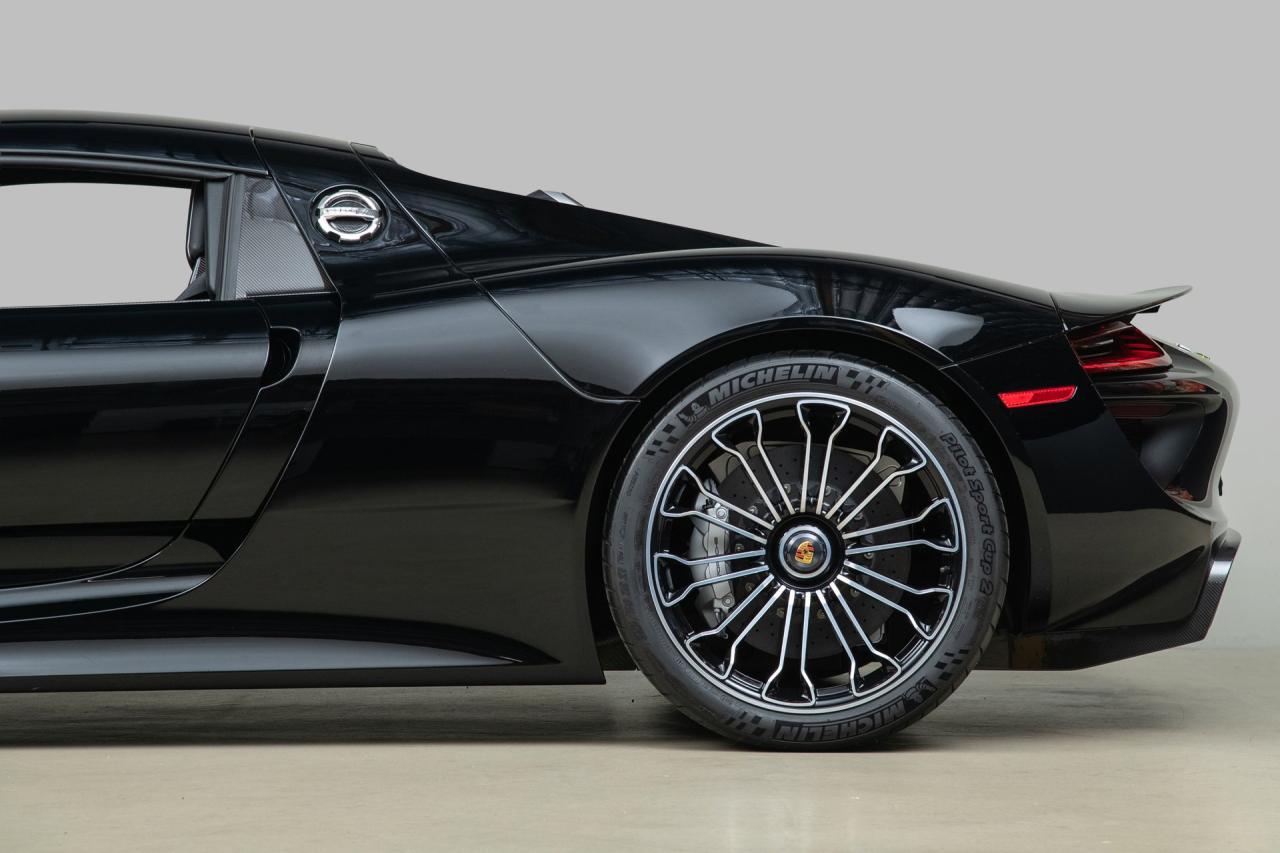 2015 Porsche 918 Spyder