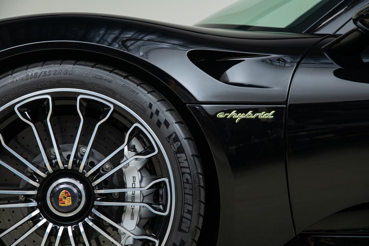 2015 Porsche 918 Spyder