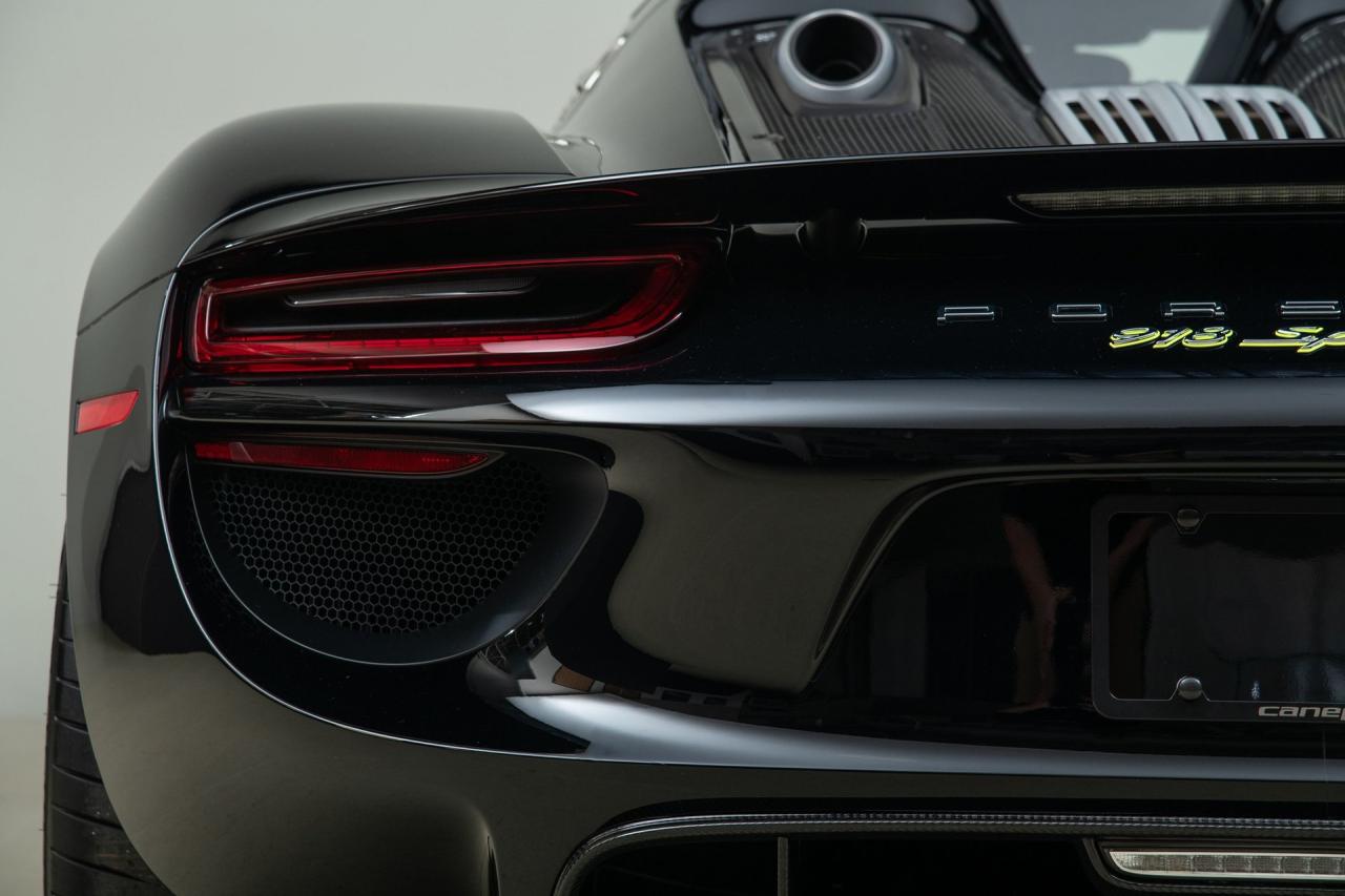 2015 Porsche 918 Spyder