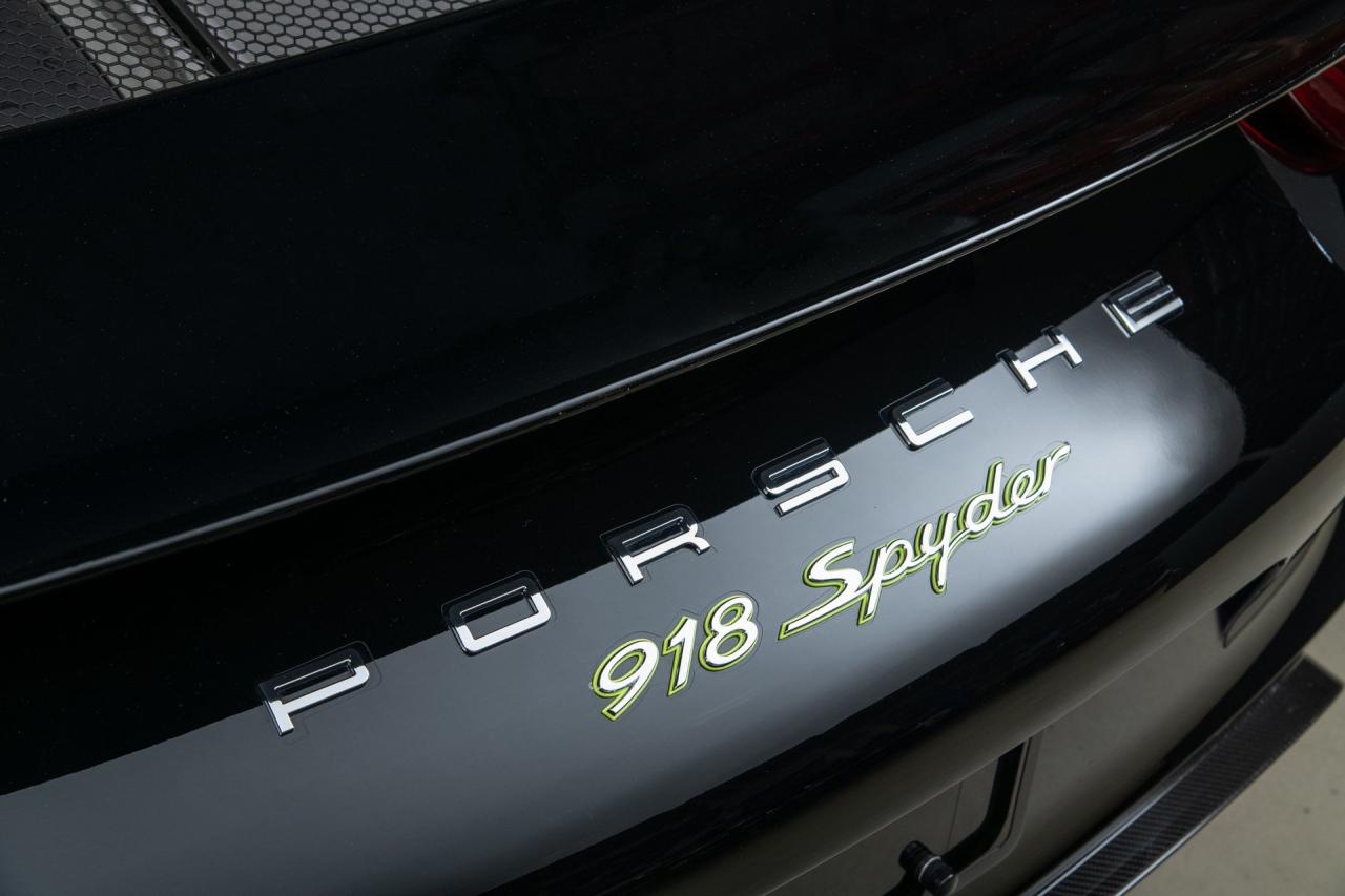 2015 Porsche 918 Spyder