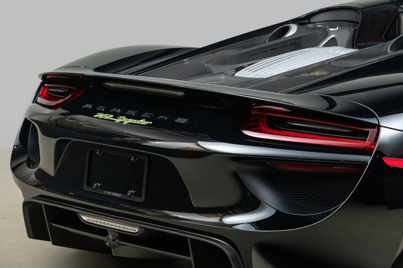 2015 Porsche 918 Spyder