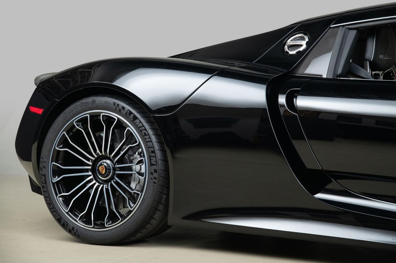 2015 Porsche 918 Spyder