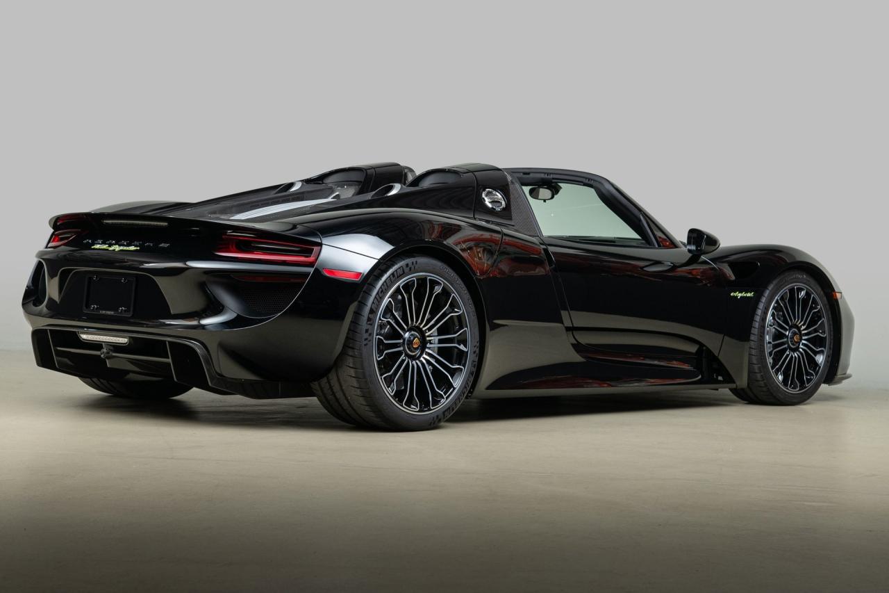 2015 Porsche 918 Spyder