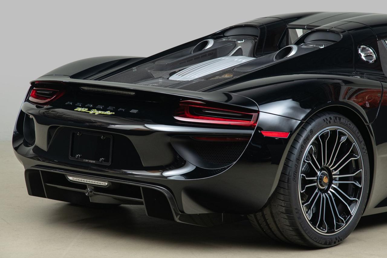 2015 Porsche 918 Spyder