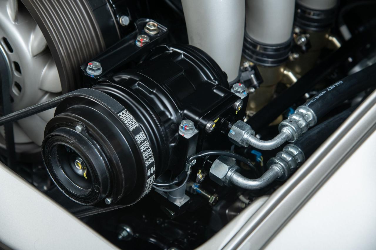 1989 Singer Classic