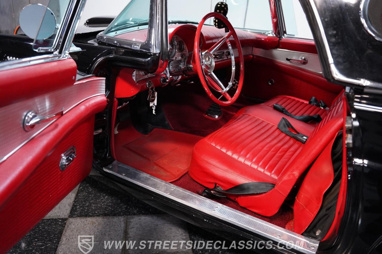 1957 Ford Thunderbird