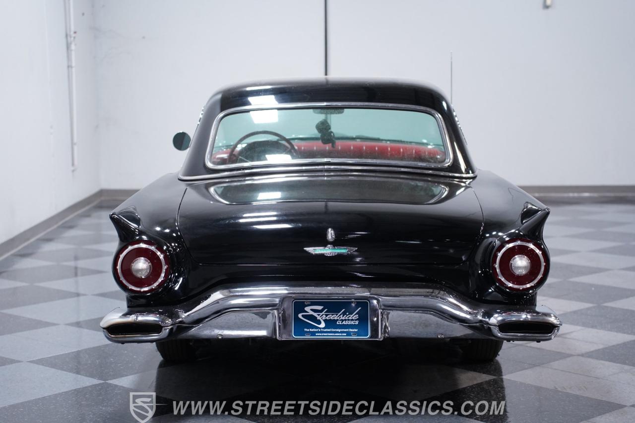 1957 Ford Thunderbird