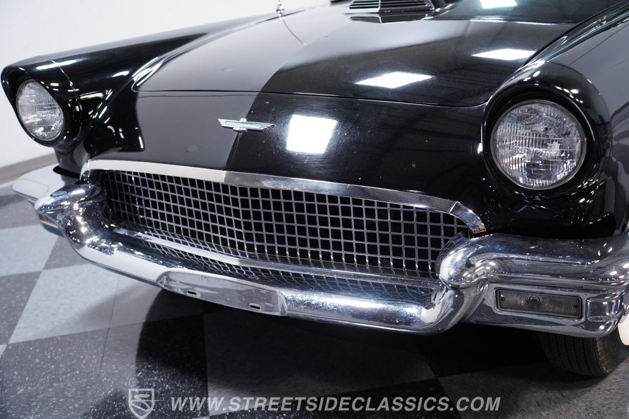 1957 Ford Thunderbird