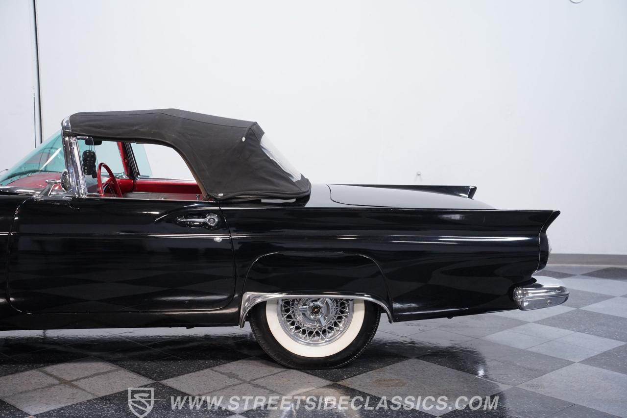 1957 Ford Thunderbird