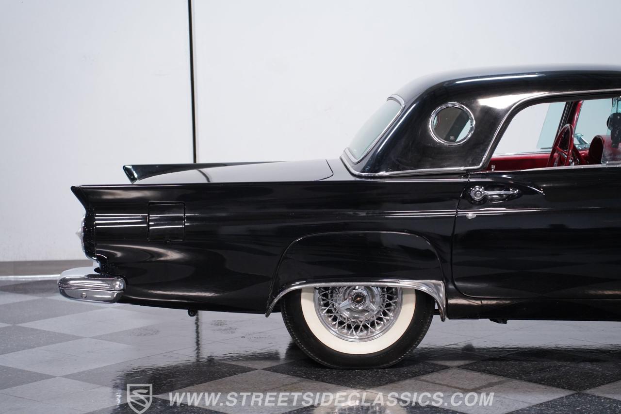 1957 Ford Thunderbird