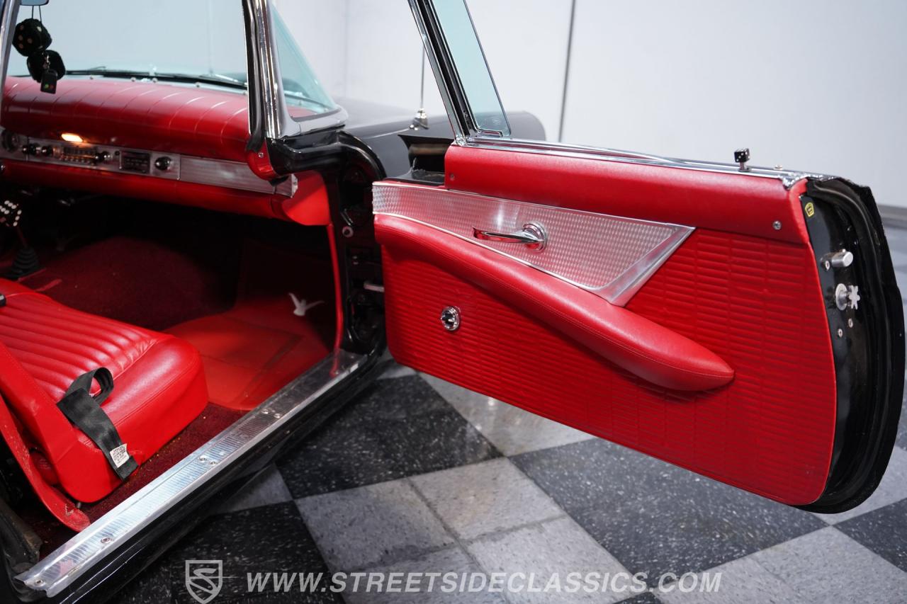 1957 Ford Thunderbird