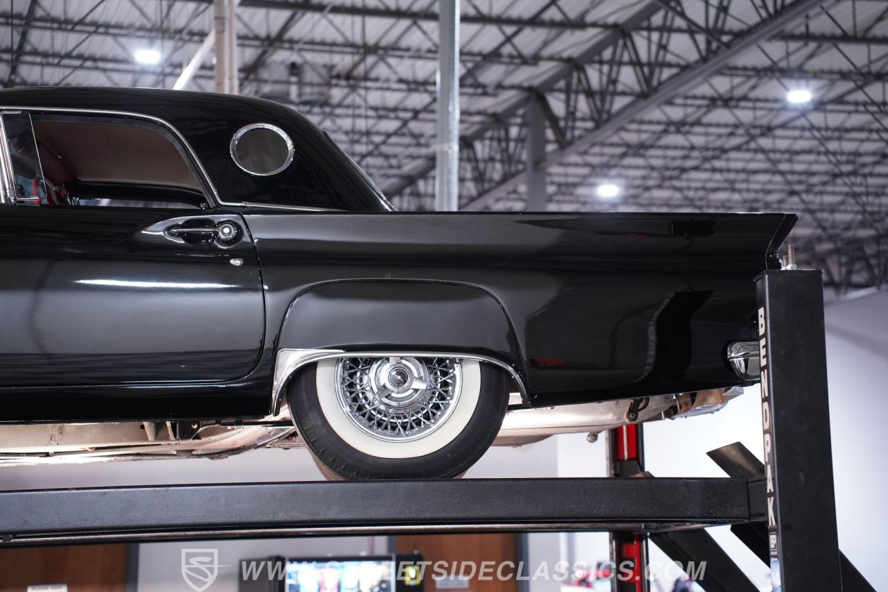 1957 Ford Thunderbird