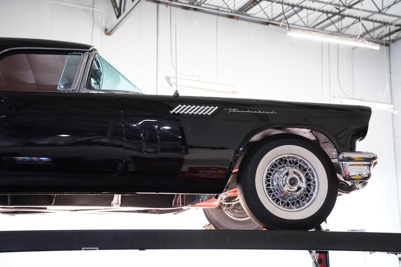 1957 Ford Thunderbird