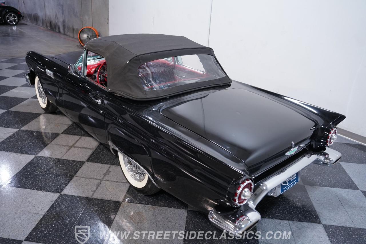 1957 Ford Thunderbird