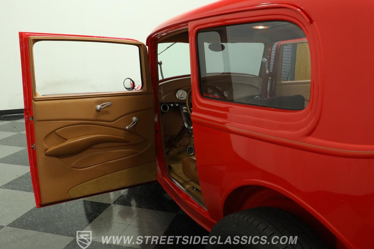 1932 Ford Tudor Streetrod