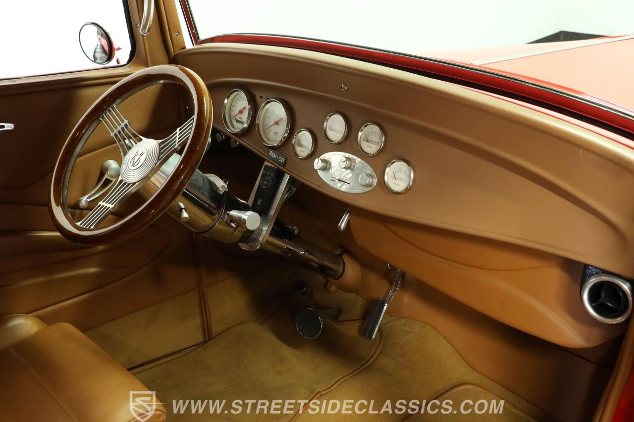 1932 Ford Tudor Streetrod