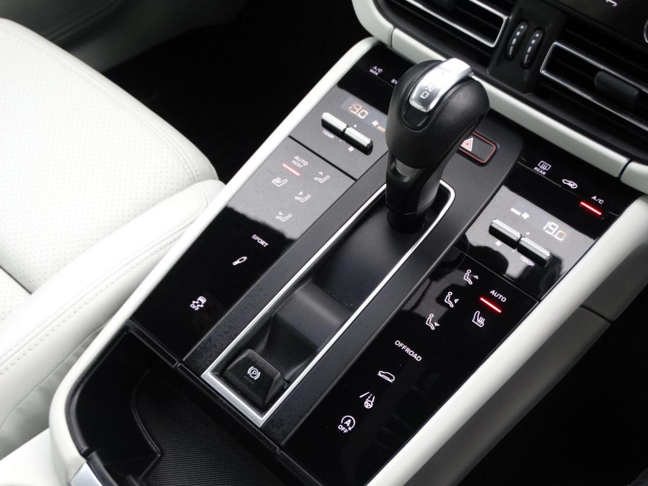 2022 Porsche 2.0T PDK 4WD Euro 6 (s/s) 5dr