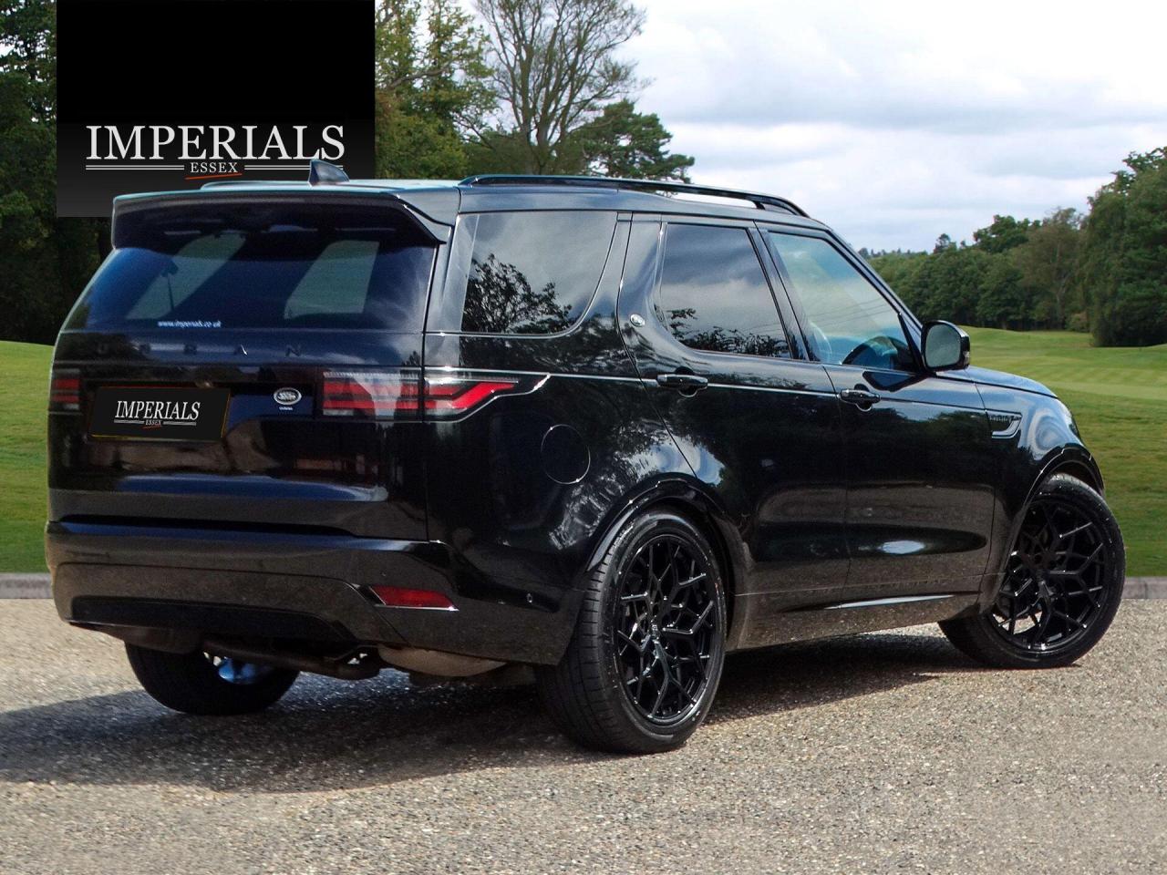 2022 Land Rover 3.0 D300 MHEV R-Dynamic SE Auto 4WD Euro 6 (s/s) 5dr