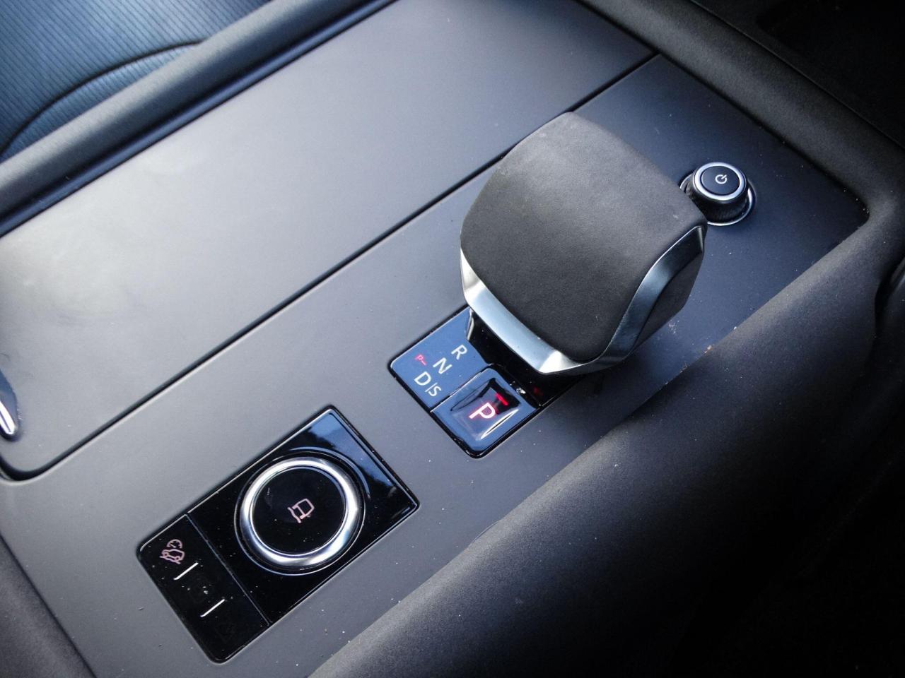 2022 Land Rover 3.0 D300 MHEV R-Dynamic SE Auto 4WD Euro 6 (s/s) 5dr