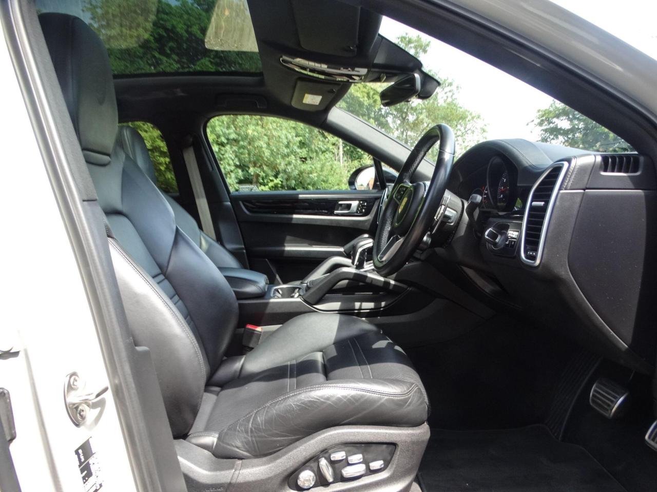2019 Porsche 2.9T V6 S TiptronicS 4WD Euro 6 (s/s) 5dr