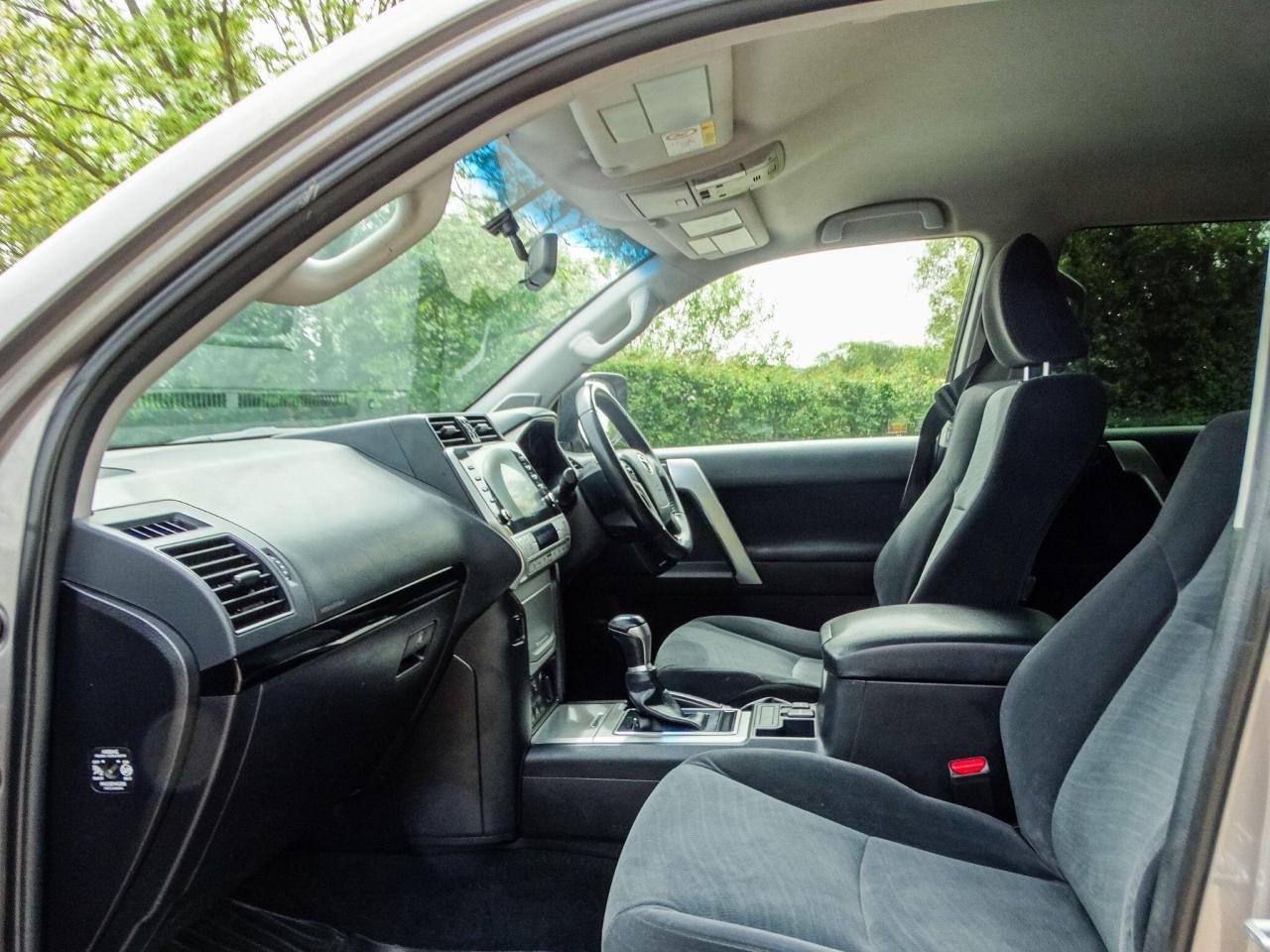 2022 Toyota 2.8D Active Auto 4WD Euro 6 (s/s) 5dr (7 Seat)