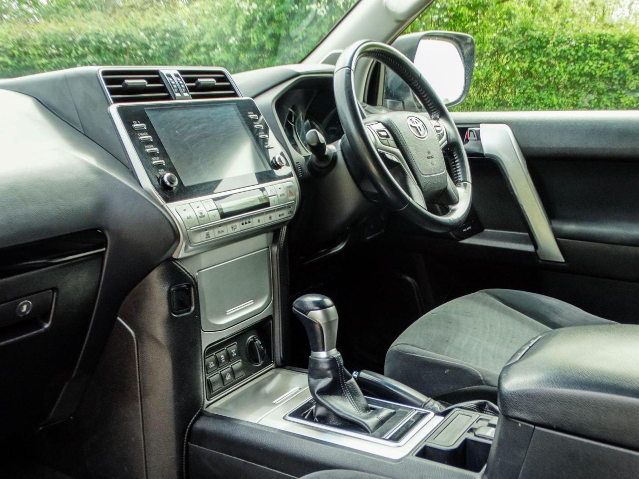 2022 Toyota 2.8D Active Auto 4WD Euro 6 (s/s) 5dr (7 Seat)