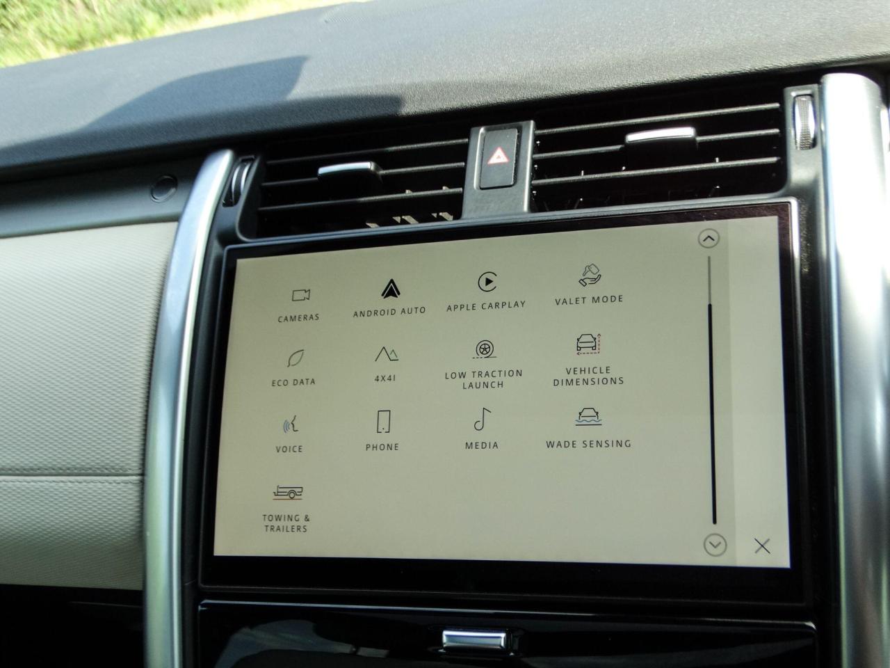 2023 Land Rover 3.0 D300 MHEV R-Dynamic SE Auto 4WD Euro 6 (s/s) 5dr
