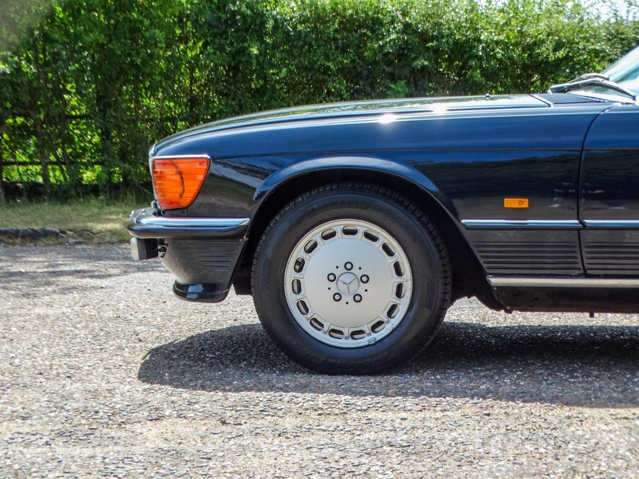1986 Mercedes - Benz What's my car worth?