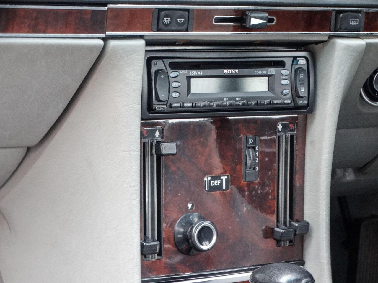 1986 Mercedes - Benz What's my car worth?