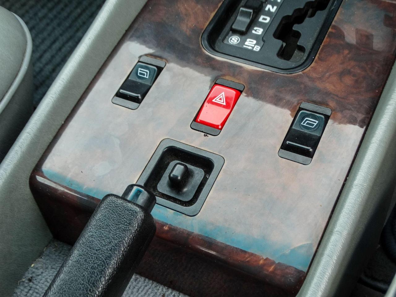 1986 Mercedes - Benz What's my car worth?