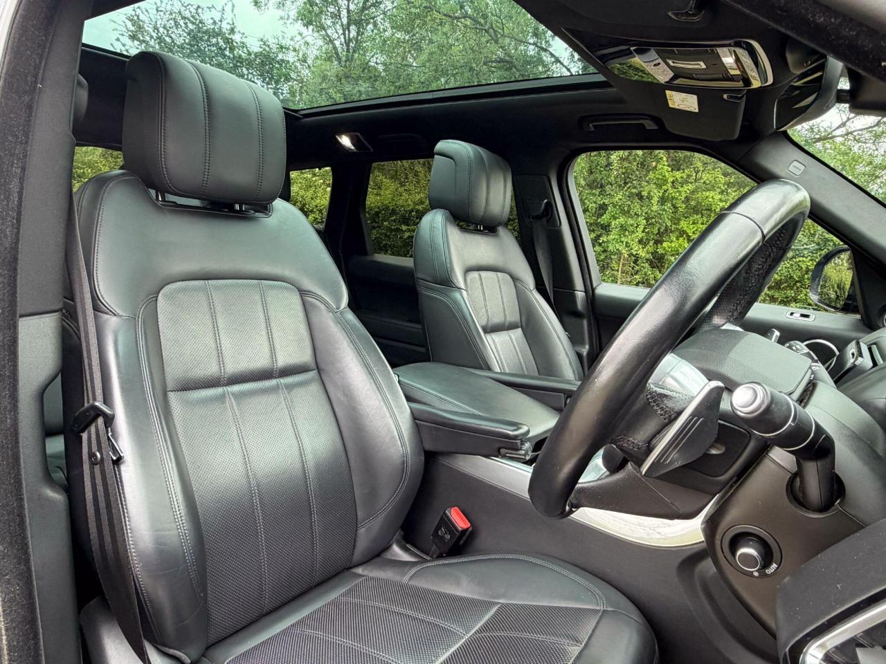 2020 Land Rover 3.0 D300 MHEV HSE Dynamic Black Auto 4WD Euro 6 (s/s) 5dr