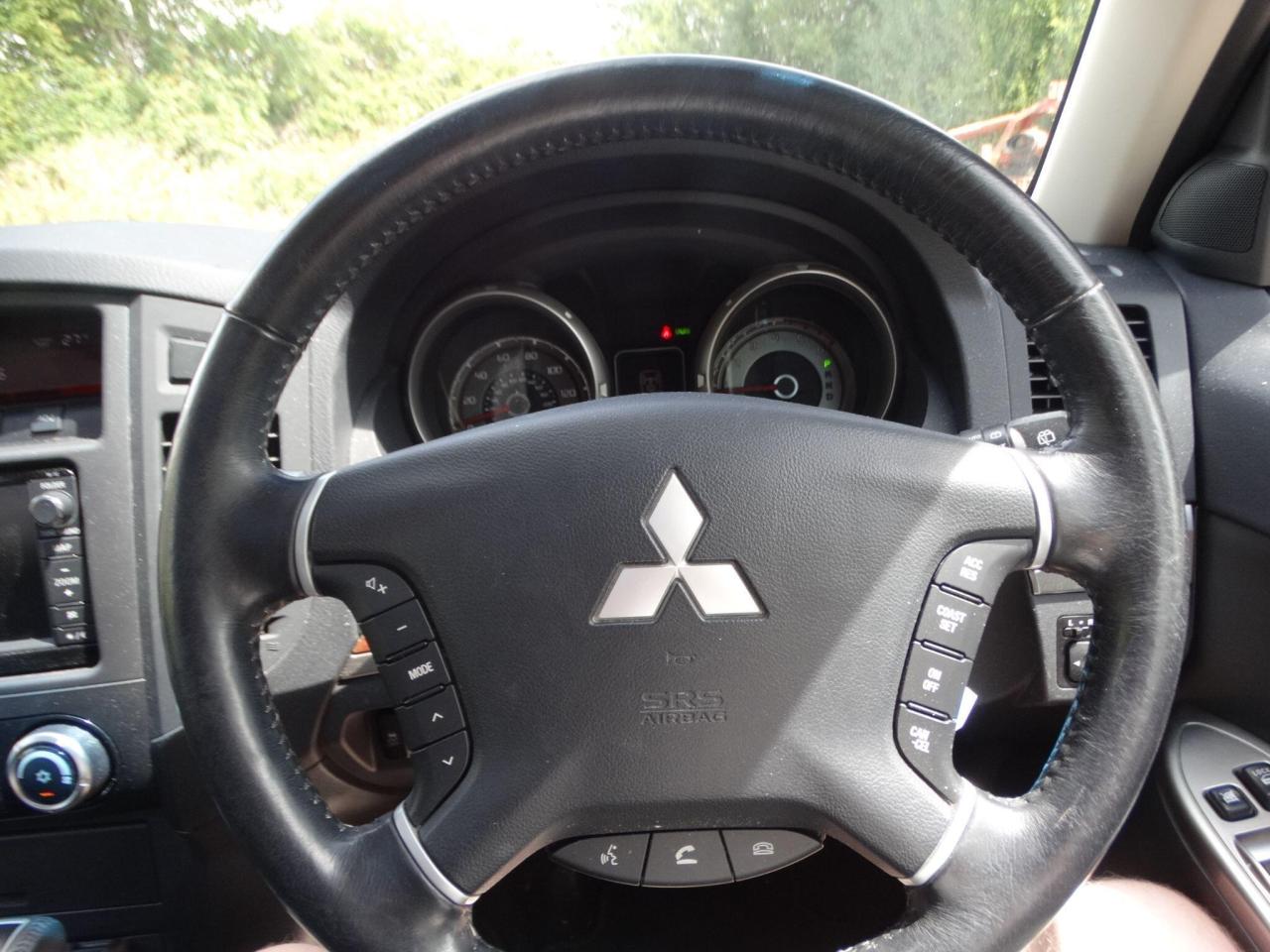 2014 Mitsubishi 3.2 DI-DC SG3 Auto 4WD Euro 5 5dr LWB