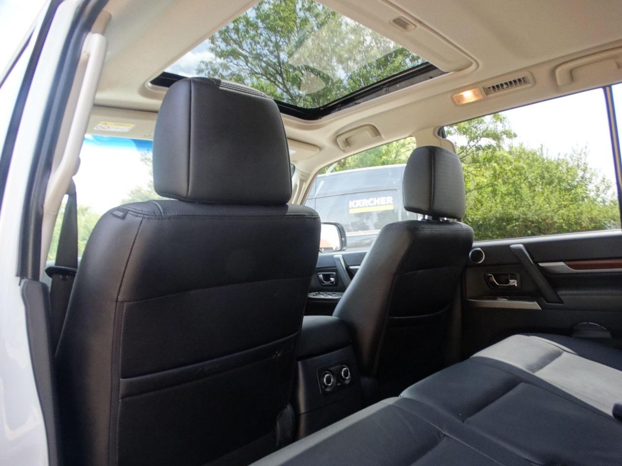 2014 Mitsubishi 3.2 DI-DC SG3 Auto 4WD Euro 5 5dr LWB