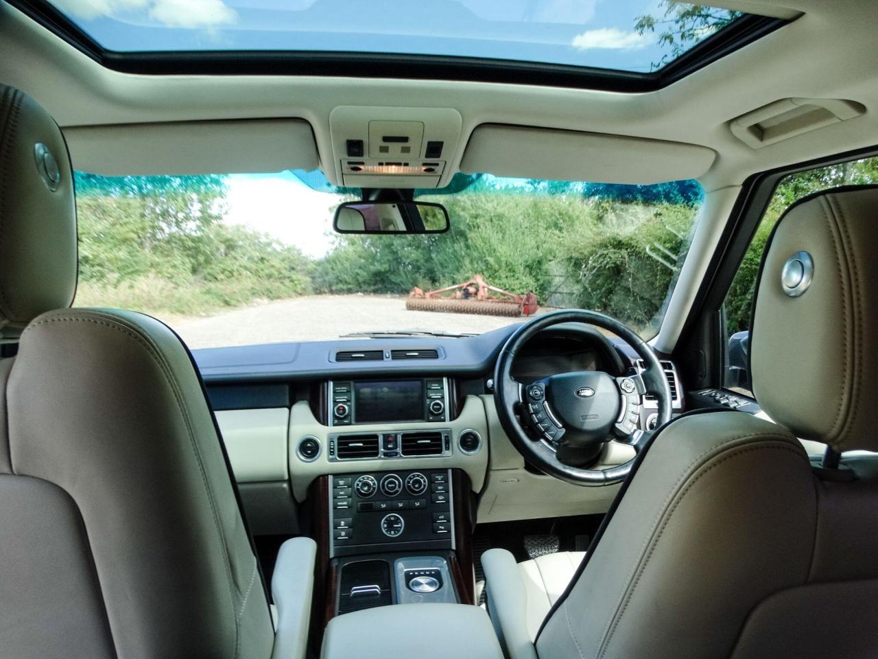 2010 Land Rover 4.4 TD V8 Vogue Auto 4WD Euro 5 5dr