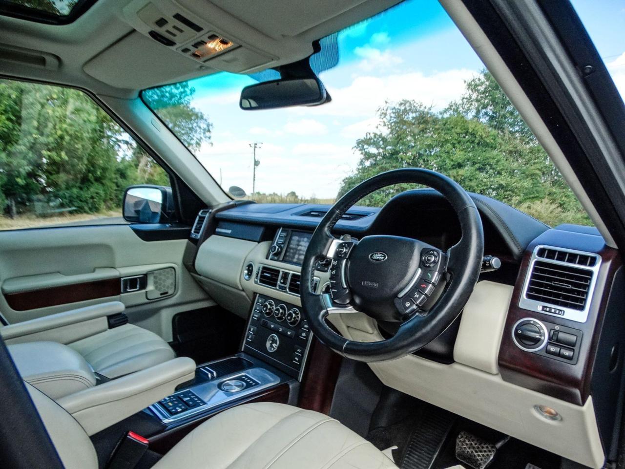 2010 Land Rover 4.4 TD V8 Vogue Auto 4WD Euro 5 5dr