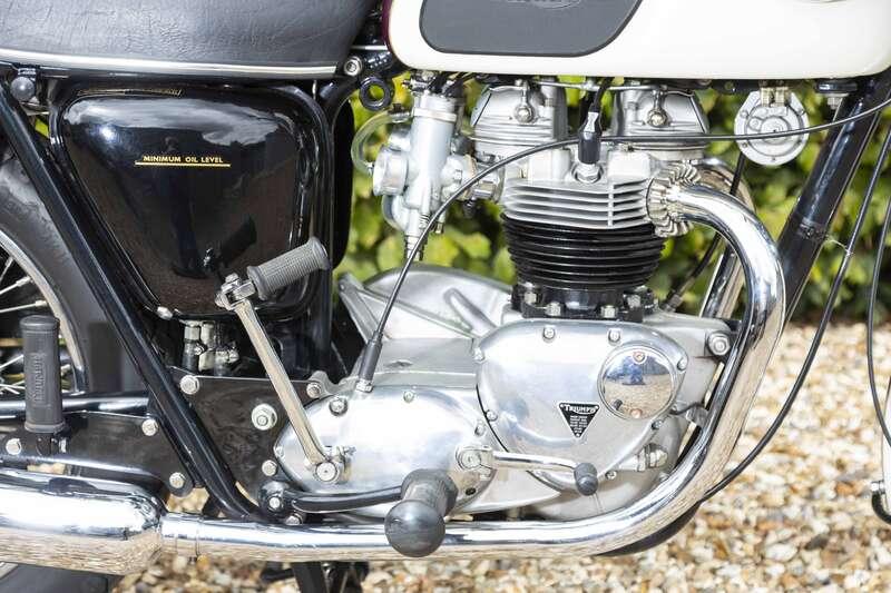 1967 Triumph BONNEVILLE T120